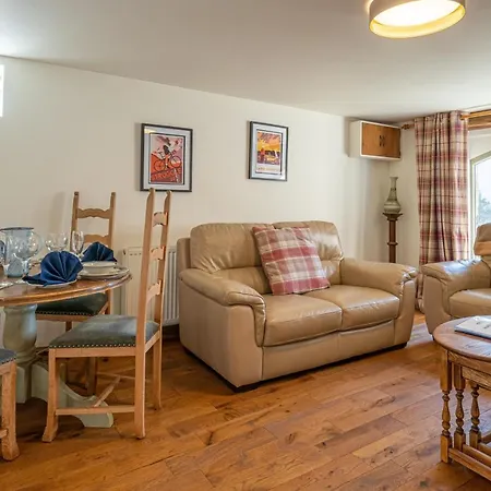 Moorfoot Court Cottages Clifton (Cumbria)