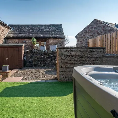 Moorfoot Court Cottages Clifton (Cumbria)